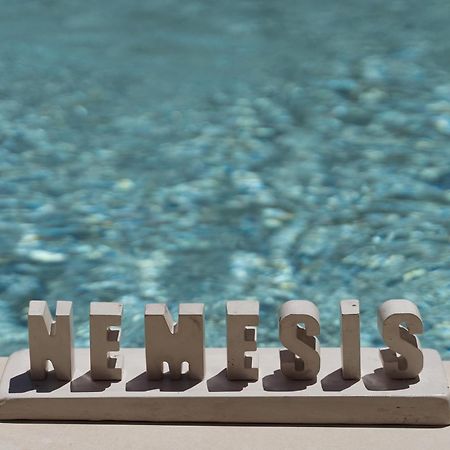 פלאקיאס Nemesis Villas מראה חיצוני תמונה