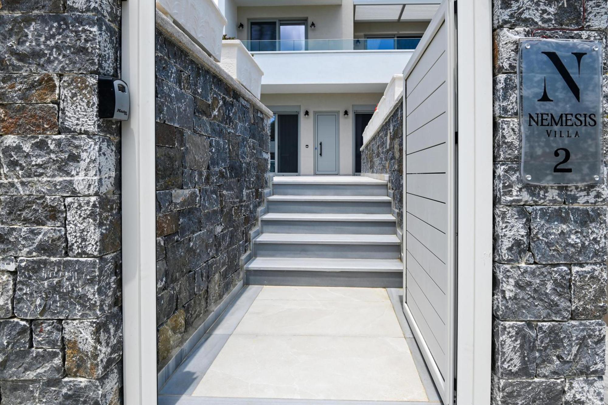 פלאקיאס Nemesis Villas מראה חיצוני תמונה
